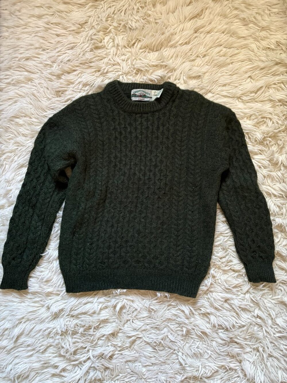 Dark Green 100% wool Aran Islands Sweater (size small)